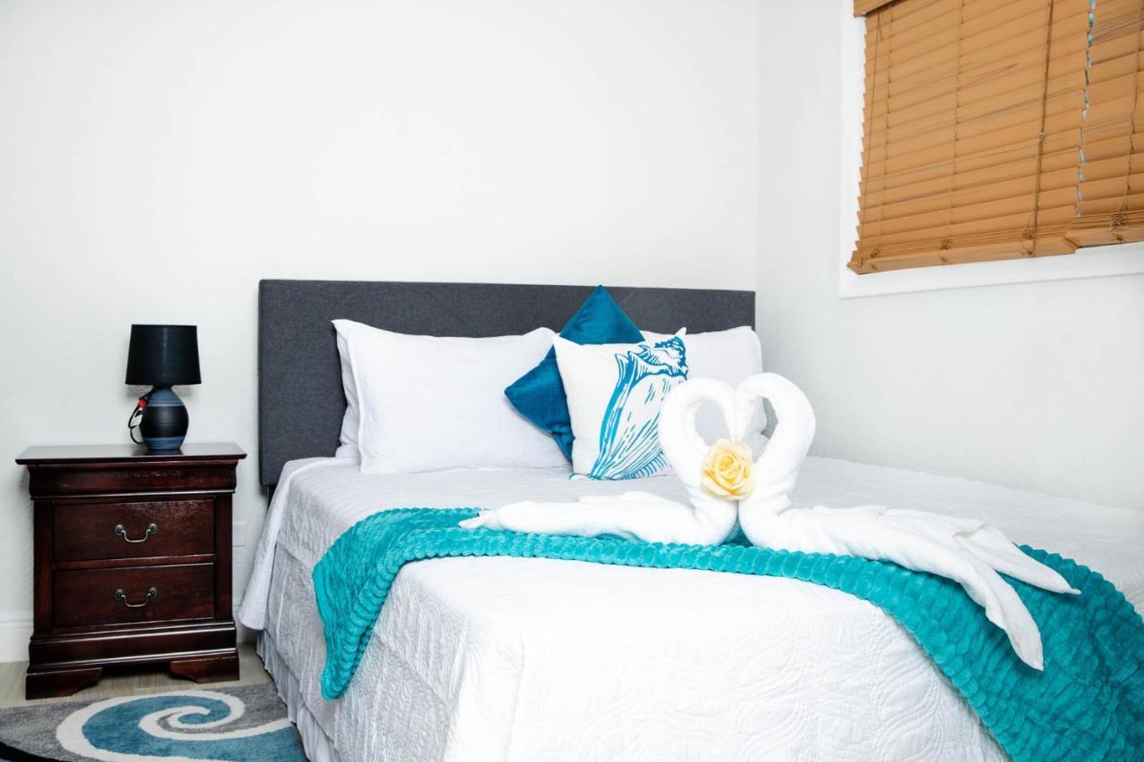 Sheer Bliss Beachview Apt #2 Джорджтаун Екстериор снимка