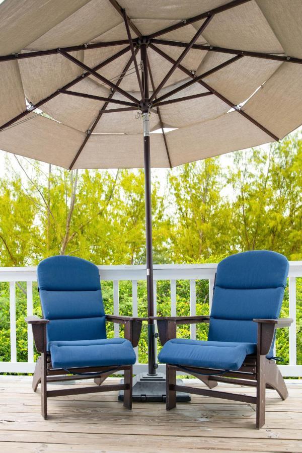 Sheer Bliss Beachview Apt #2 Джорджтаун Екстериор снимка